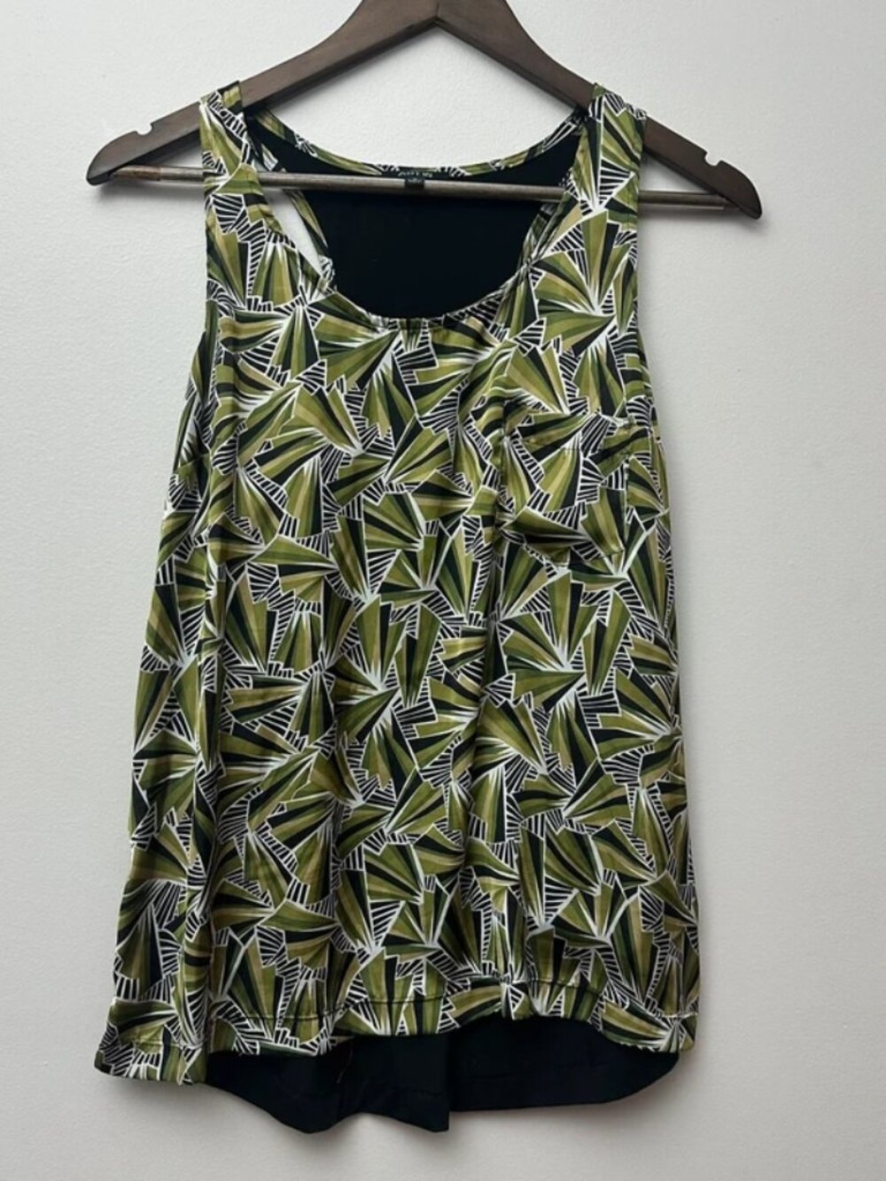 Apt. 9 Women’s Medium Green Black Geometric Print Racerback Tank Top